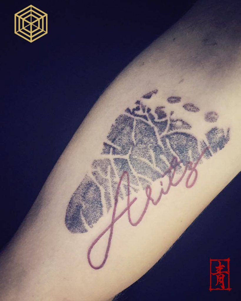 Blackwork tattoo por SEI, DNA Ink