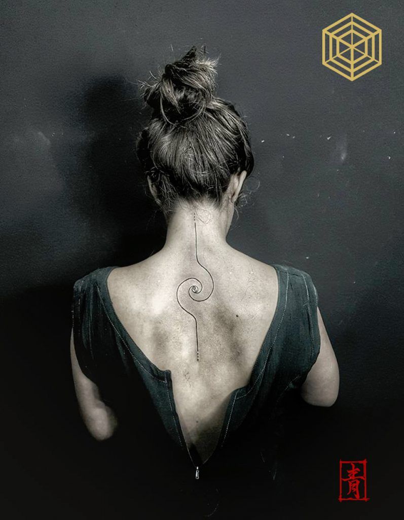 Blackwork tattoo por SEI, DNA Ink