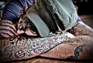 Los tatuajes no nos hacen delincuentes